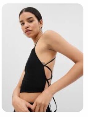 NWT Gap Cropped Open-Back Top